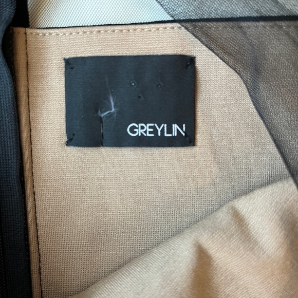 🏷️ 2/$20 Greylin Black and Red Embroidered Illusion Neckline Cocktail Dress - Picture 10 of 12